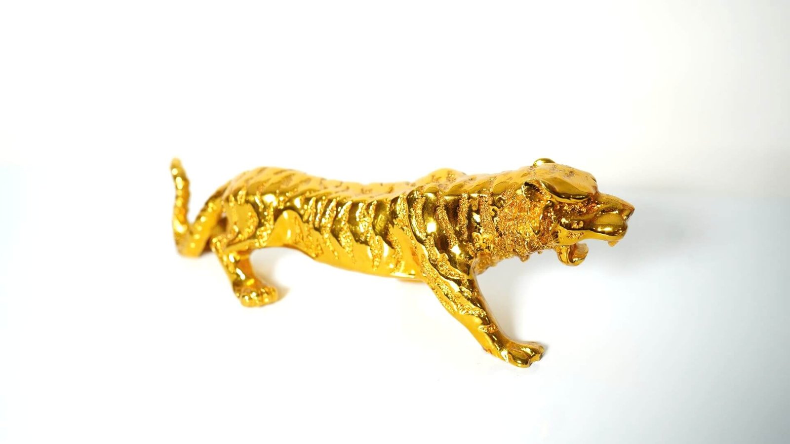 Buy Golden Tiger Statue Idol Showpiece